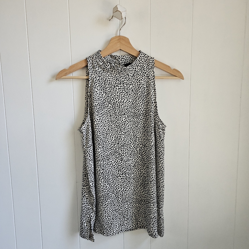☆ WORTHINGTON Cheetah Print Top